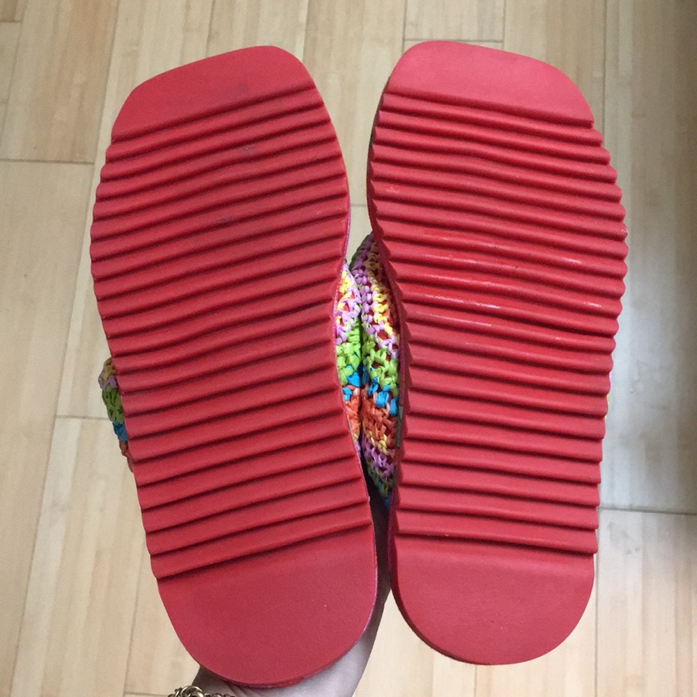 Farm Rio raffia flip flops 🦜 - Picture 8 of 11